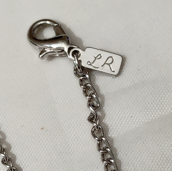 VINTAGE LOLA ROSE SILVER TONE NECKLACE - Picture 3 of 11